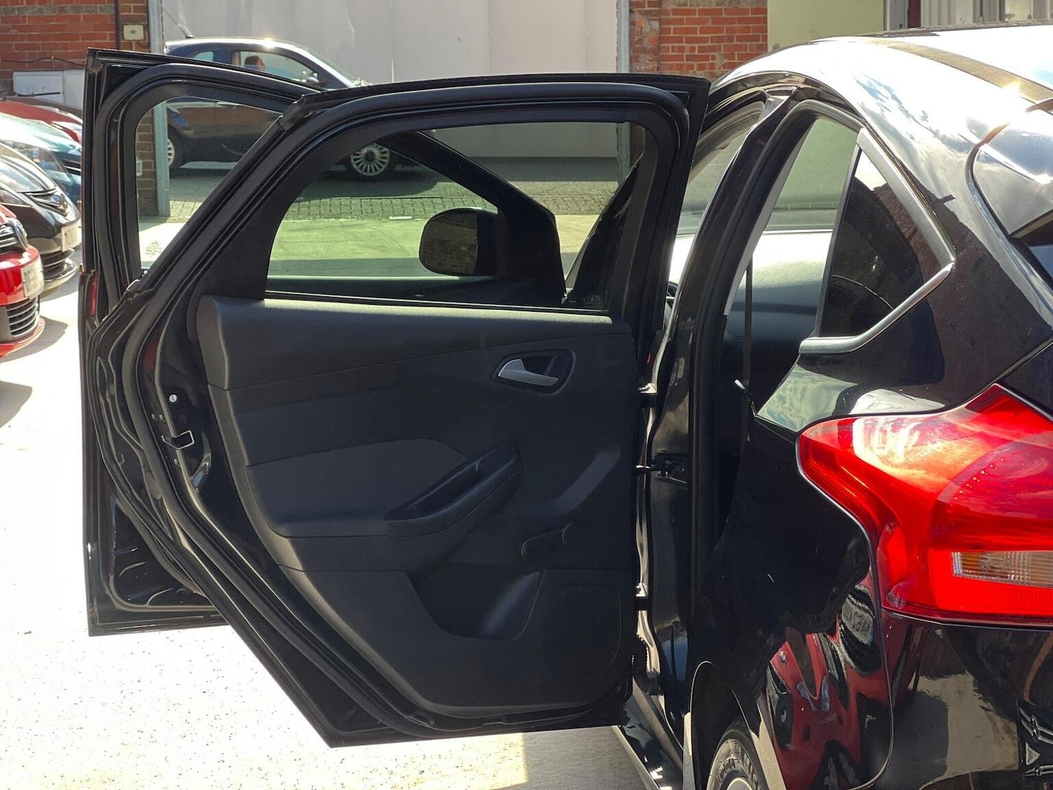 Used Ford Focus 2015 for sale - 76334813: Photo 15