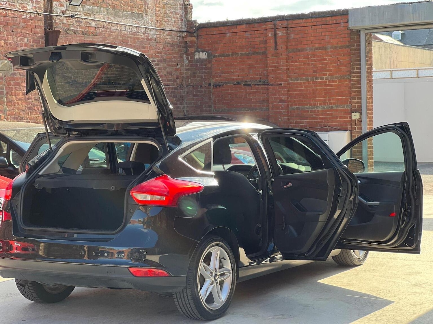 Used Ford Focus 2015 for sale - 76334813: Photo 16