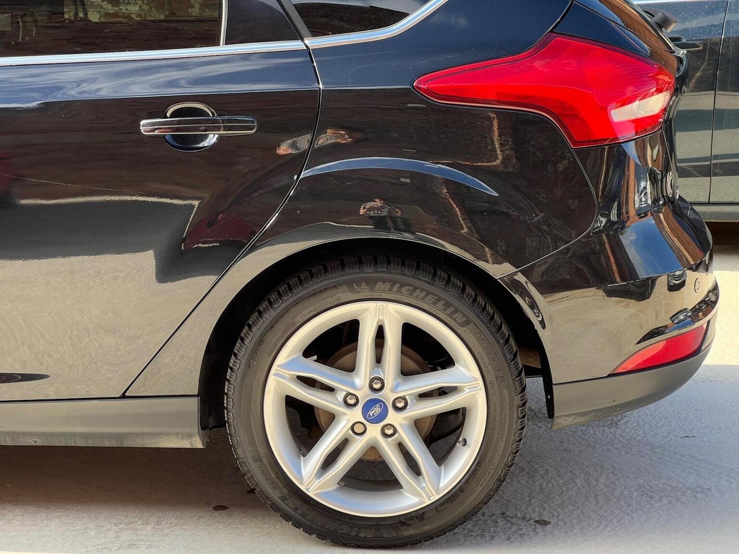 Used Ford Focus 2015 for sale - 76334813: Photo 5