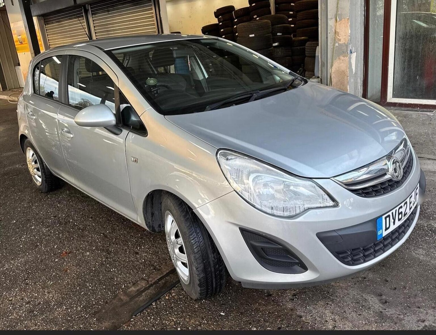 Used Vauxhall Corsa 2012 for sale - 76583336: Photo 1