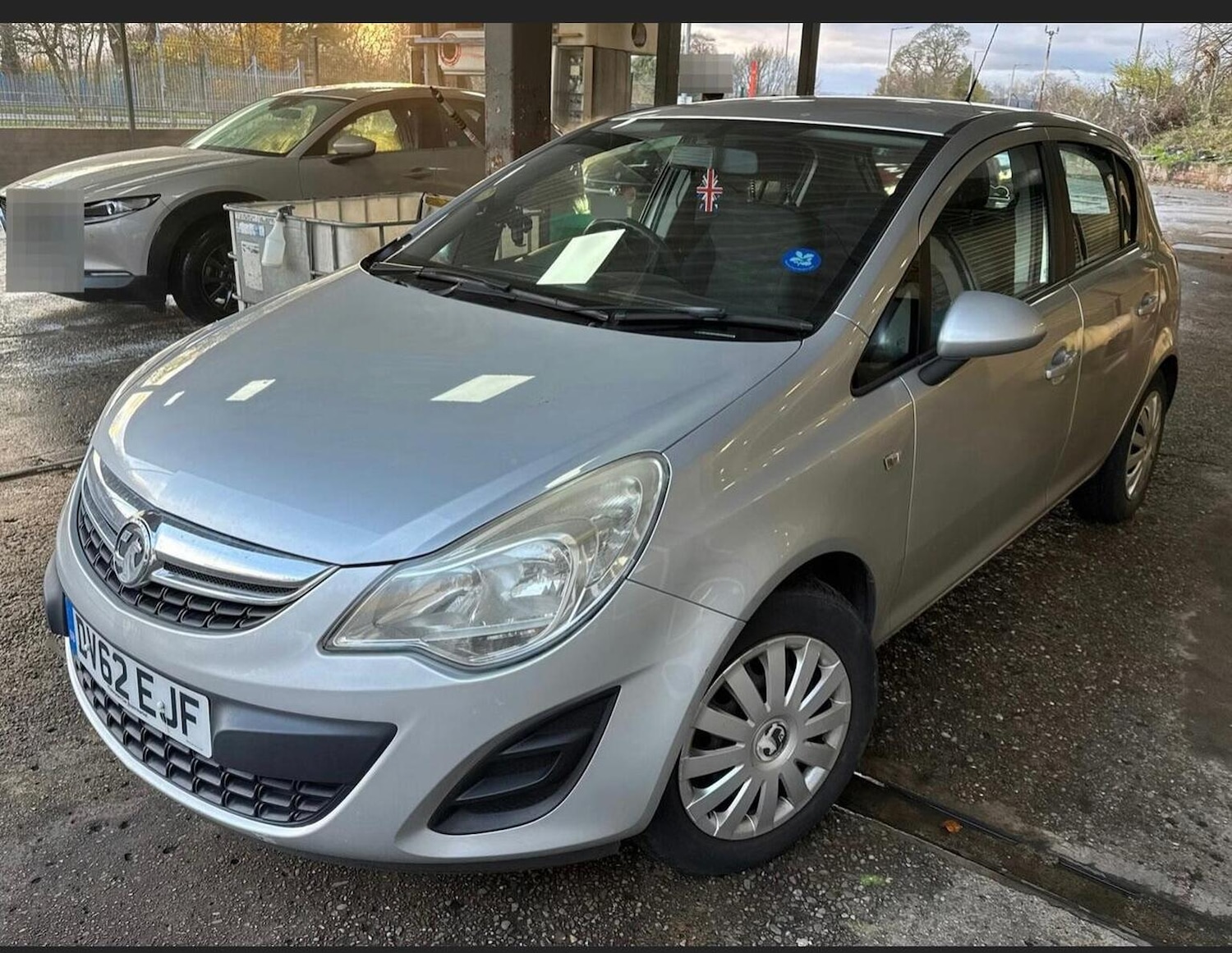 Used Vauxhall Corsa 2012 for sale - 76583336: Photo 2