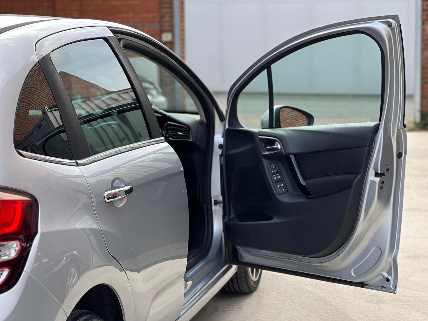 Used Citroen C3 2016 for sale - 76643433: Photo 10