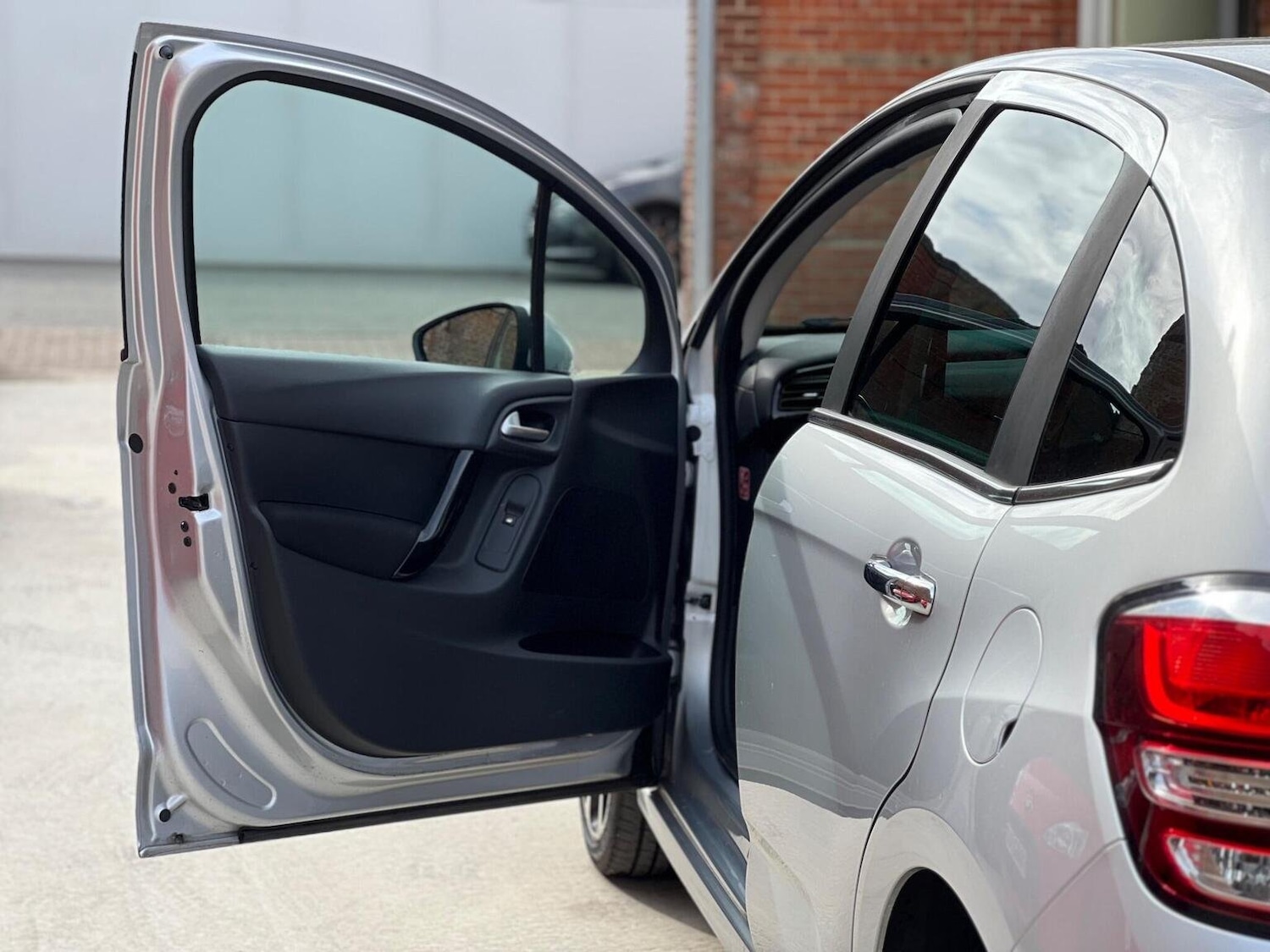 Used Citroen C3 2016 for sale - 76643433: Photo 12