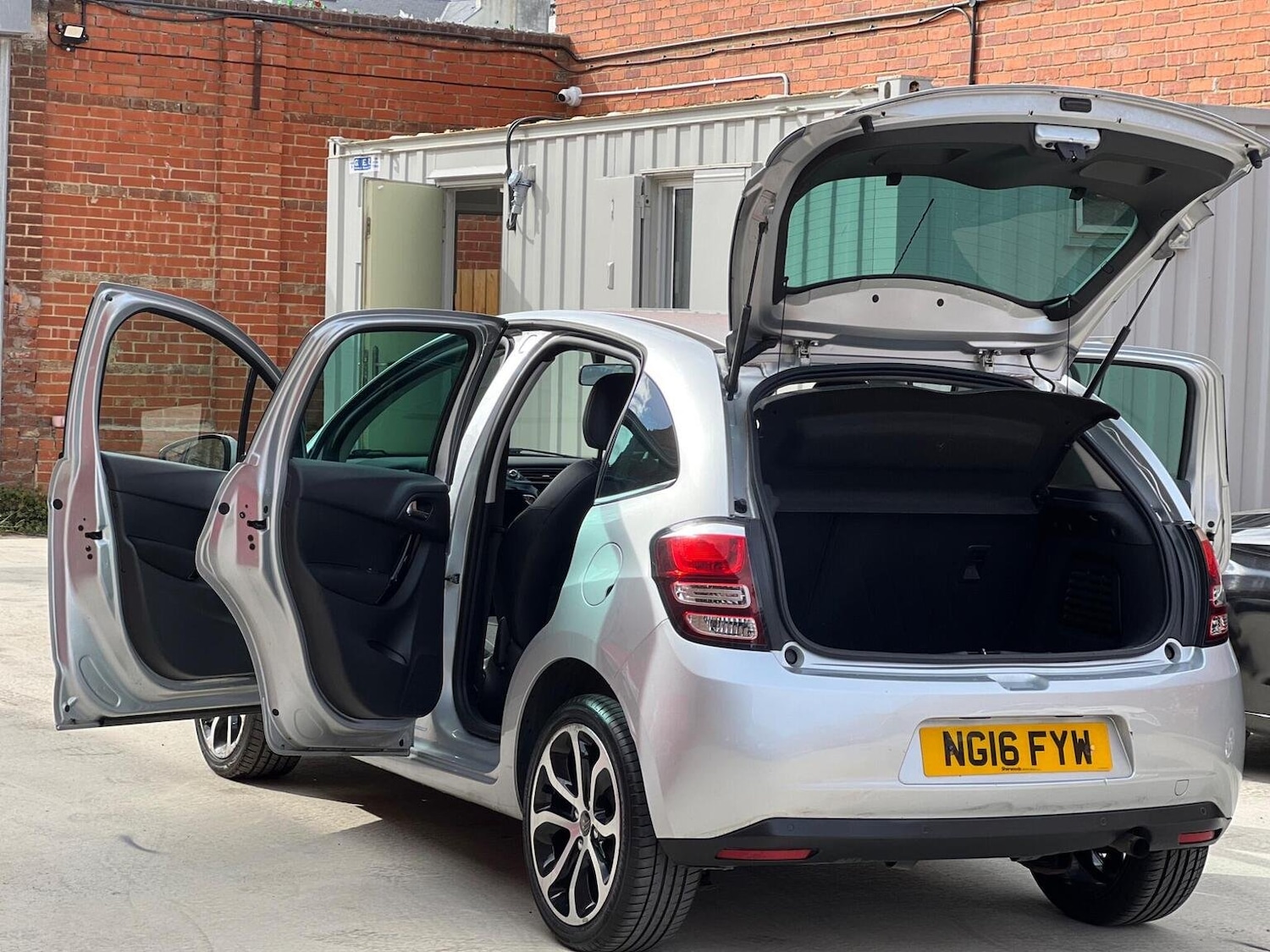 Used Citroen C3 2016 for sale - 76643433: Photo 15