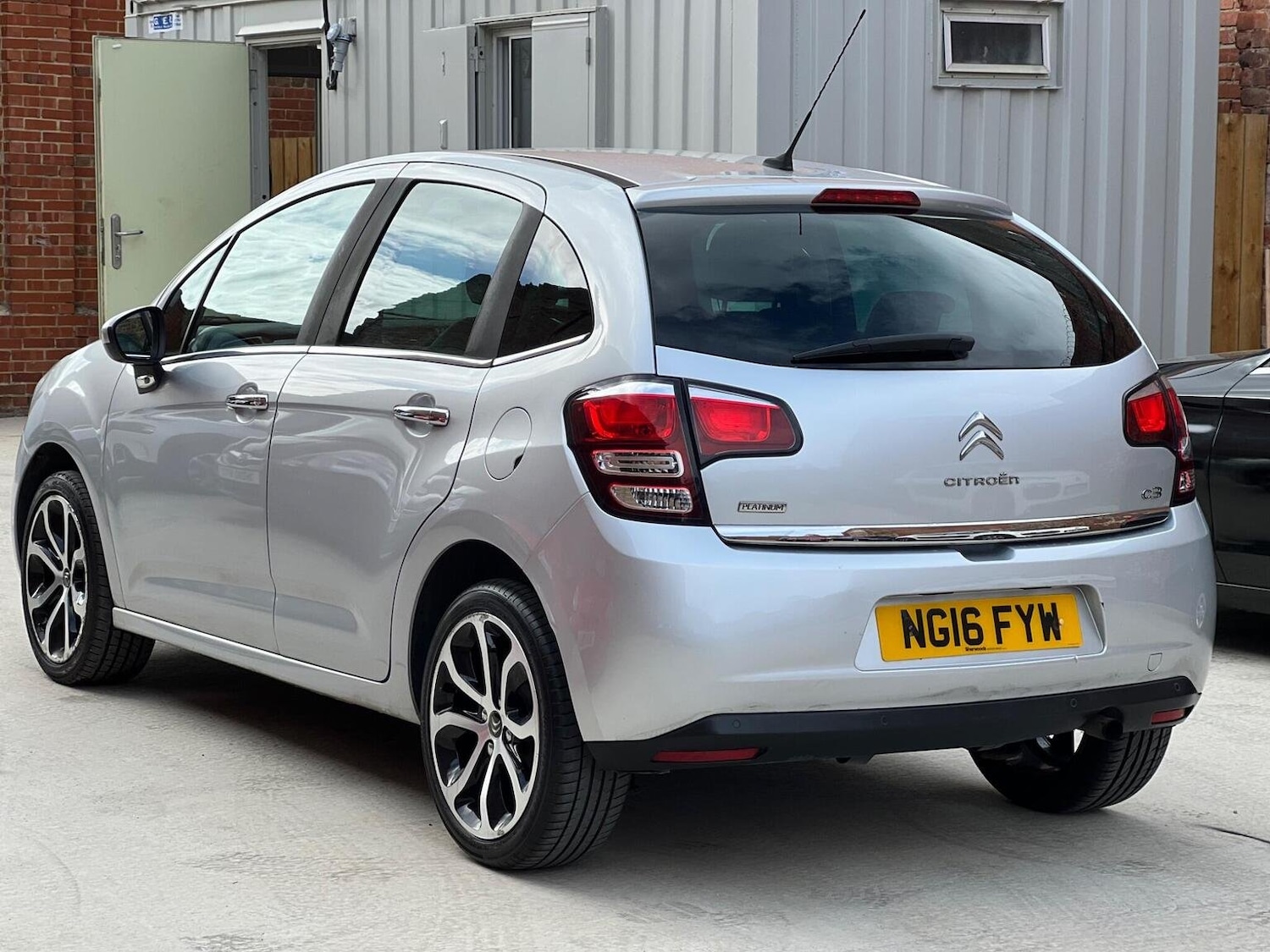 Used Citroen C3 2016 for sale - 76643433: Photo 5
