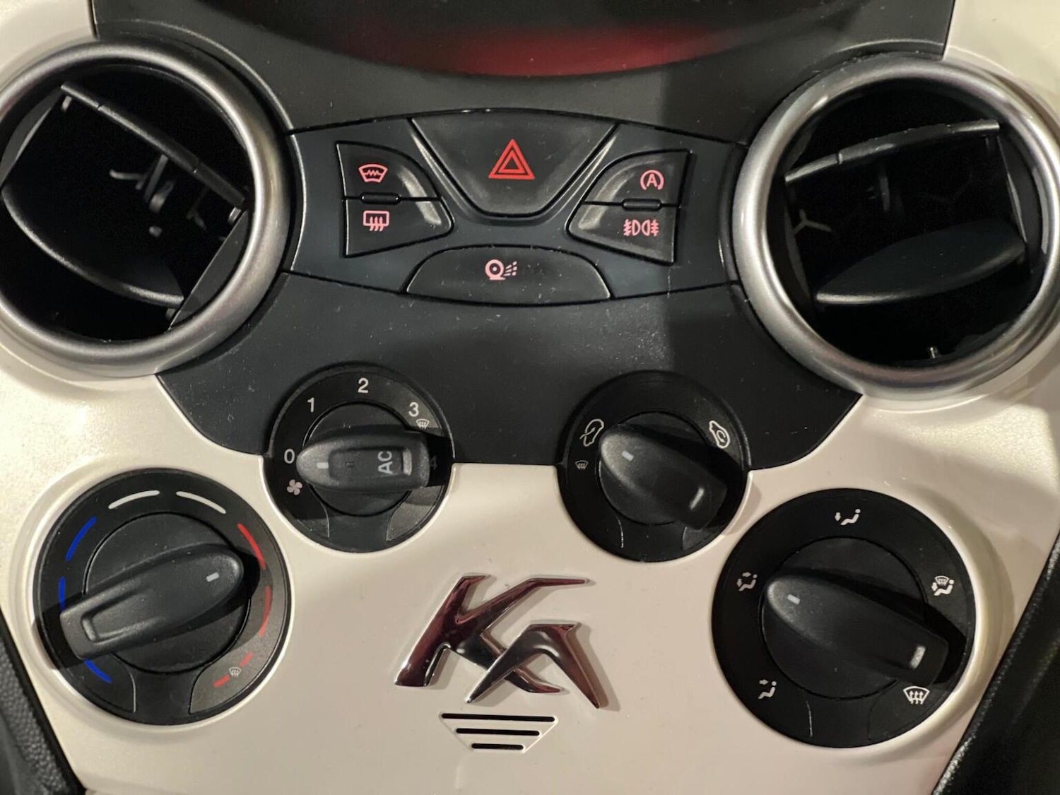 Used Ford Ka 2014 for sale - 76565140: Photo 27