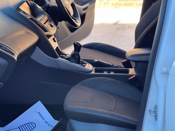 Used Ford Focus 2016 for sale - 76107339: Photo 24