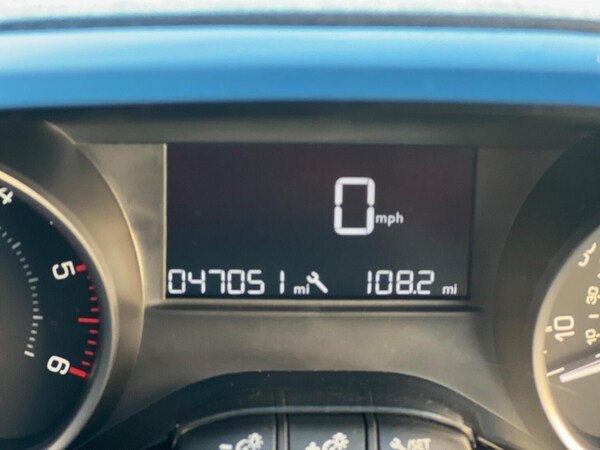 Used Peugeot 2008 2015 for sale - 76075975: Photo 27