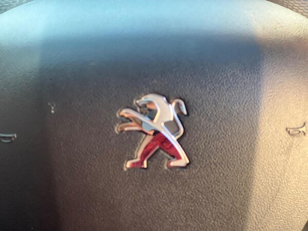 Used Peugeot 2008 2015 for sale - 76075975: Photo 30