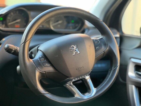 Used Peugeot 2008 2015 for sale - 76075975: Photo 45