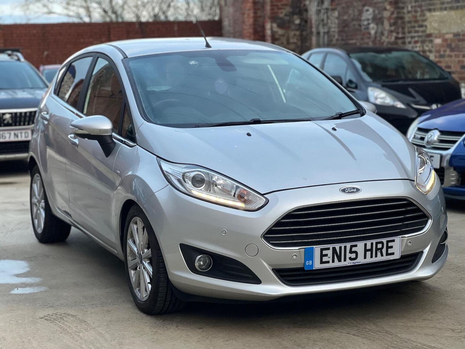Used Ford Fiesta 2015 for sale - 76821580: Photo 1
