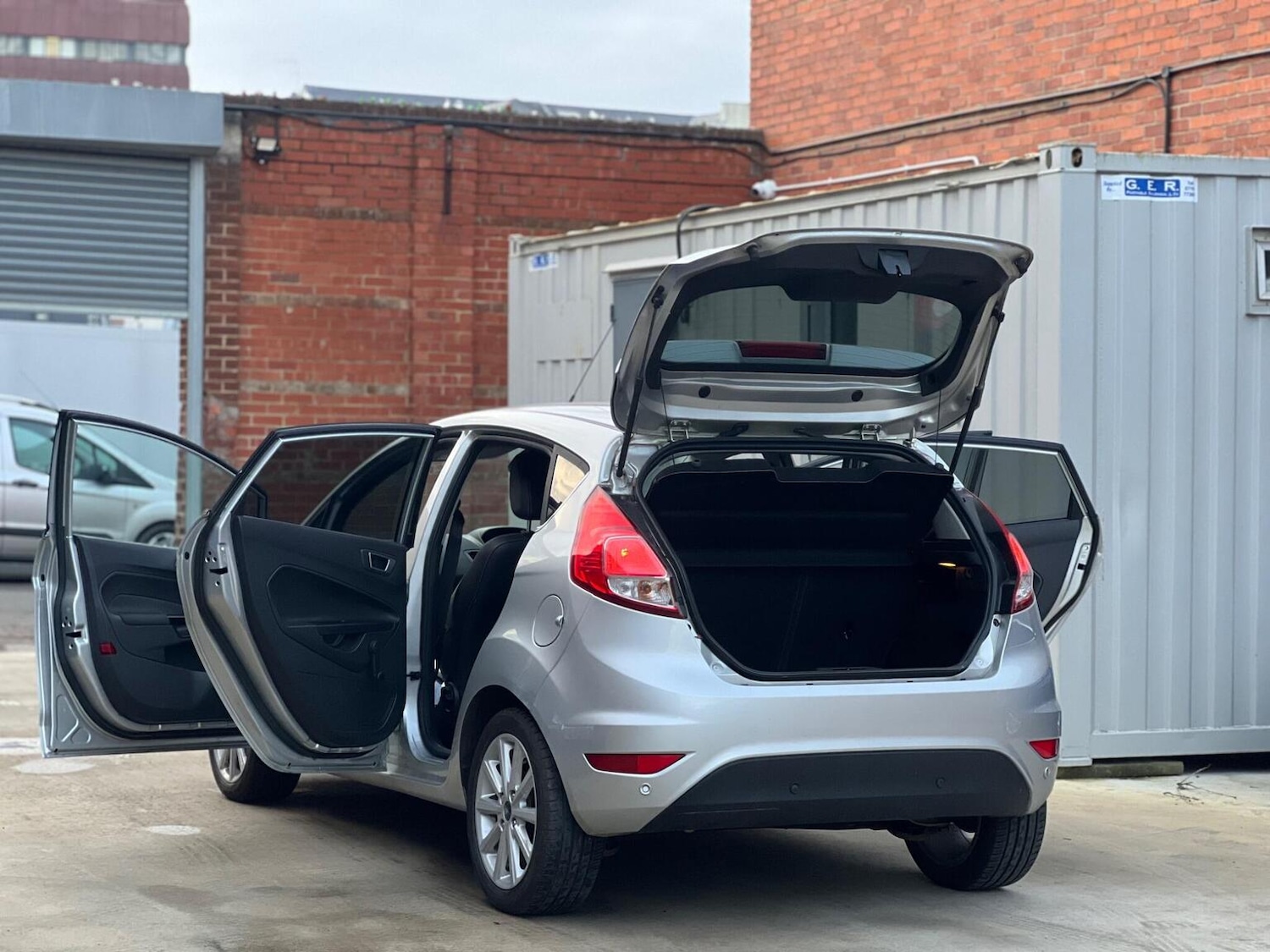 Used Ford Fiesta 2015 for sale - 76821580: Photo 15