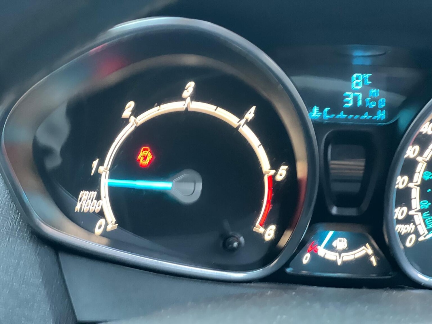 Used Ford Fiesta 2015 for sale - 76821580: Photo 31