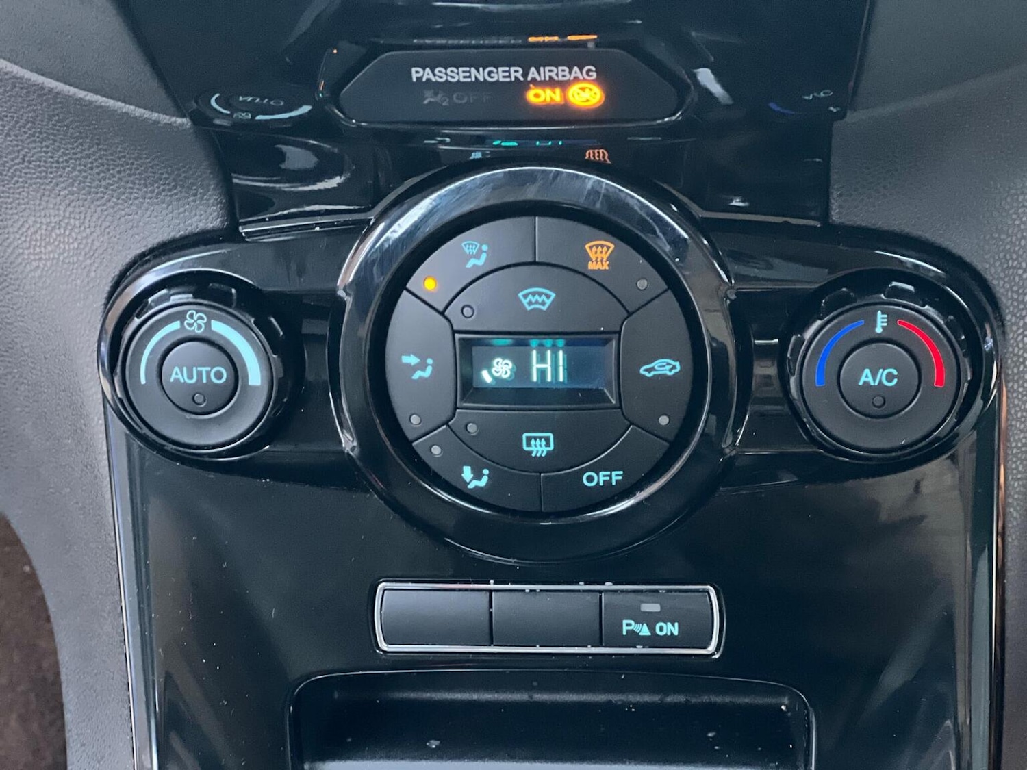 Used Ford Fiesta 2015 for sale - 76821580: Photo 35