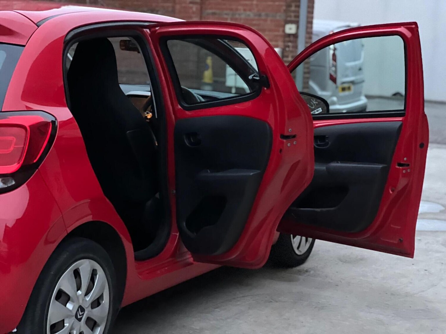 Used Citroen C1 2016 for sale - 76605782: Photo 28