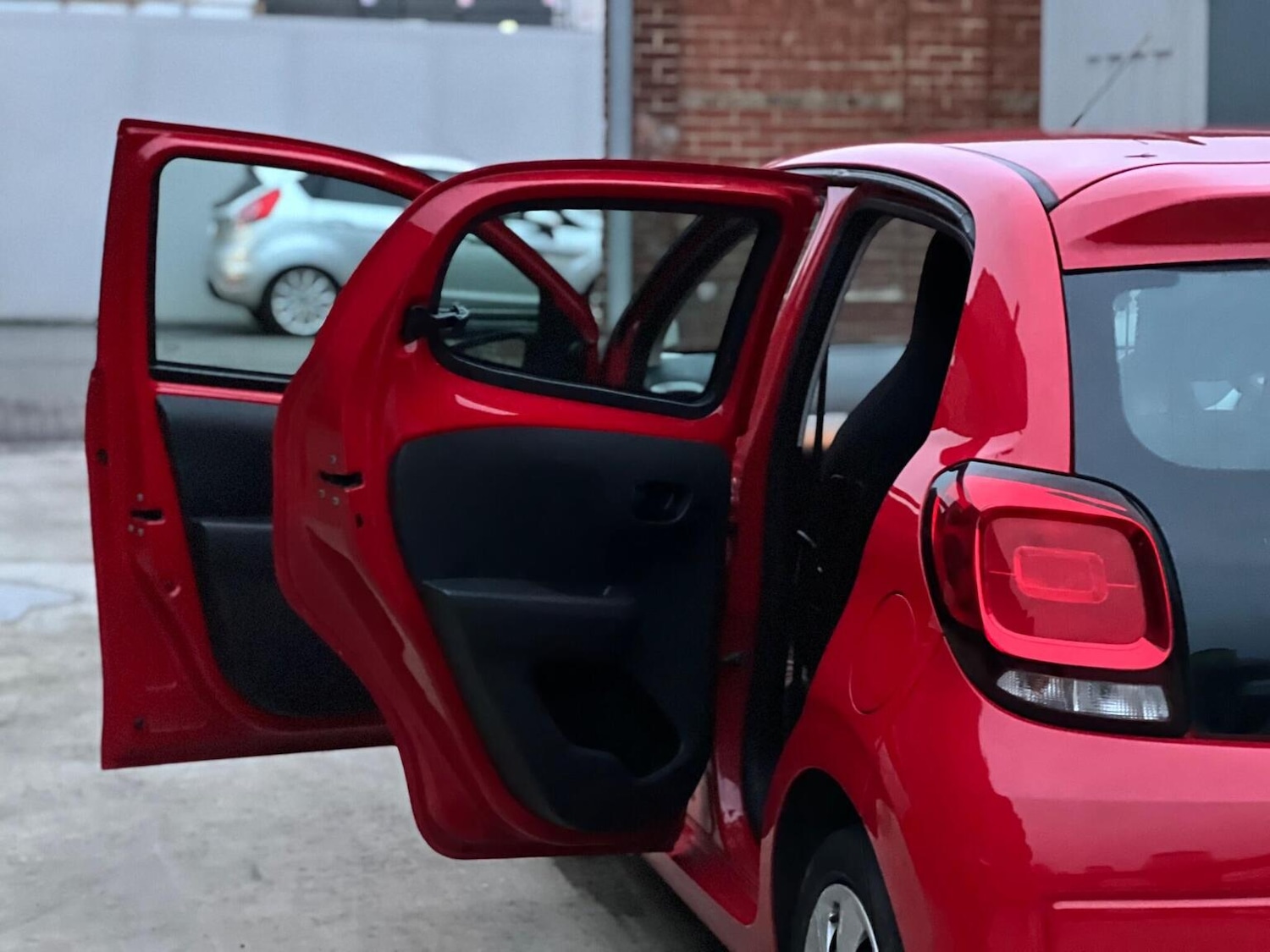 Used Citroen C1 2016 for sale - 76605782: Photo 29