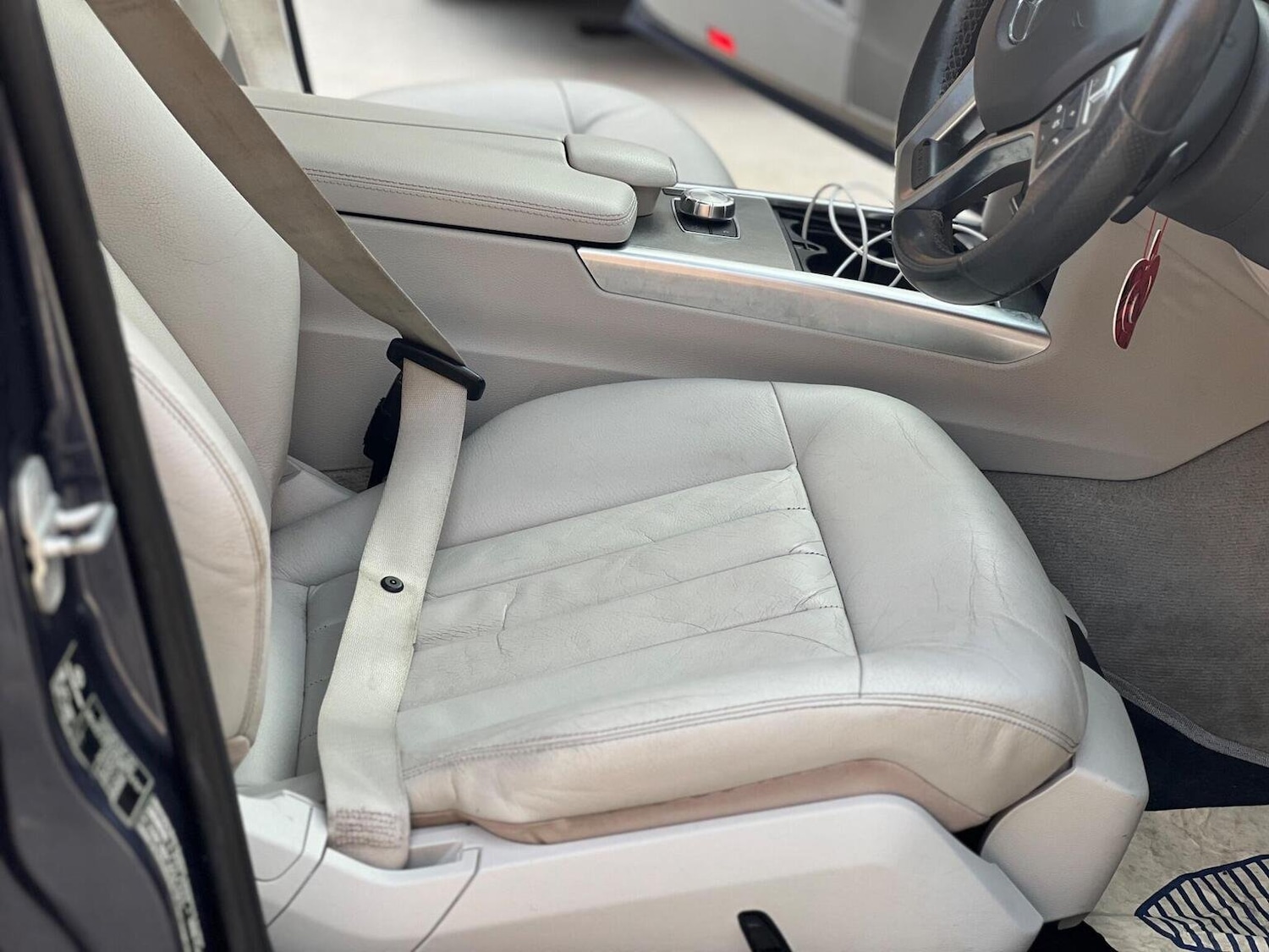 Used Mercedes-Benz E-Class 2014 for sale - 76107294: Photo 23