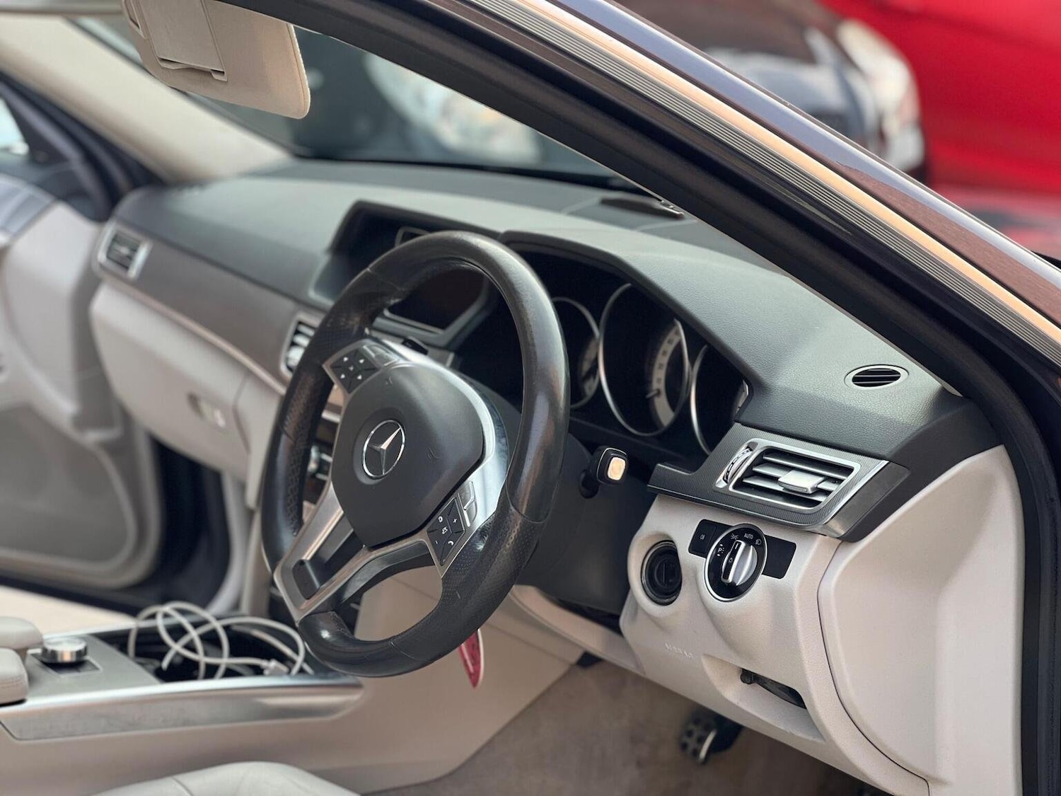 Used Mercedes-Benz E-Class 2014 for sale - 76107294: Photo 24