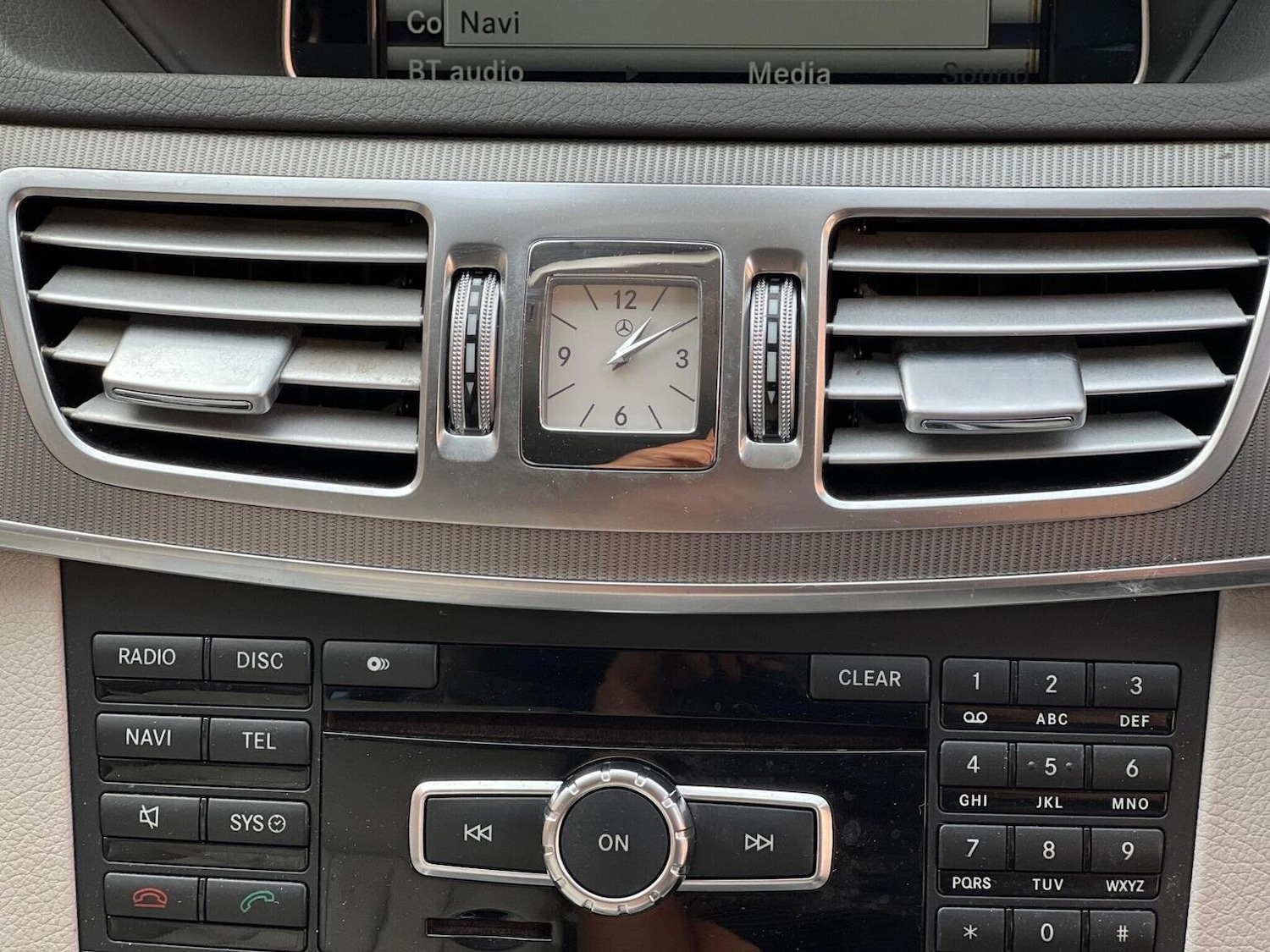 Used Mercedes-Benz E-Class 2014 for sale - 76107294: Photo 38