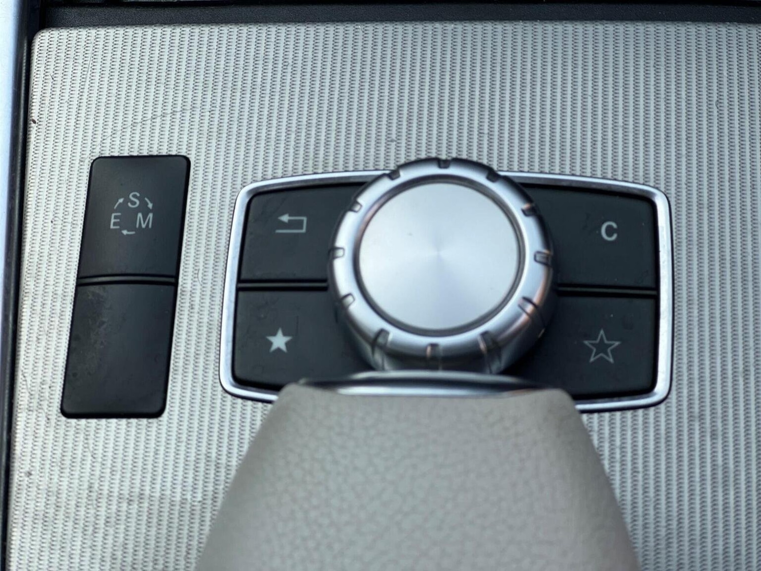 Used Mercedes-Benz E-Class 2014 for sale - 76107294: Photo 41