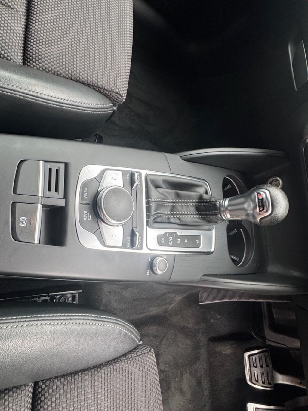 Vehicle 29