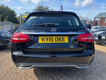 Used Mercedes-Benz C-Class 2015 for sale - 76098165: Photo 4