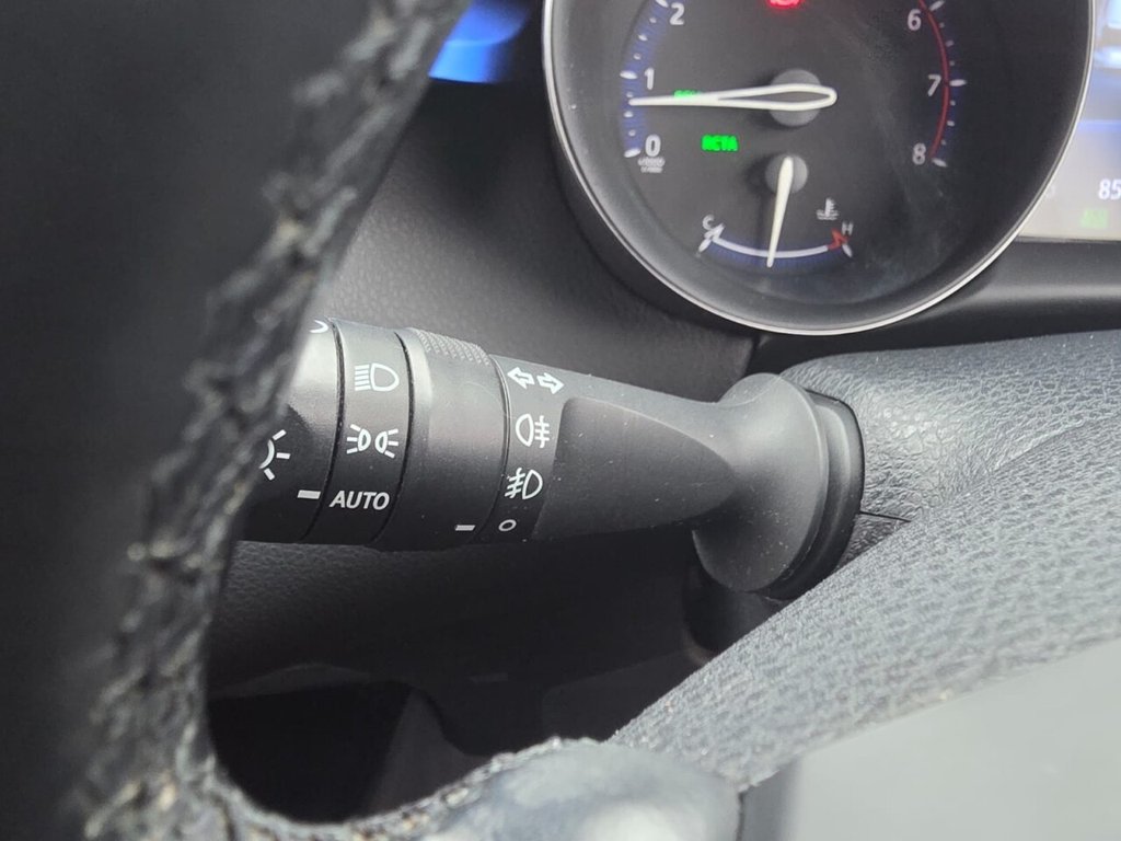 Used Toyota C-HR 2017 for sale - 77122334: Photo 19