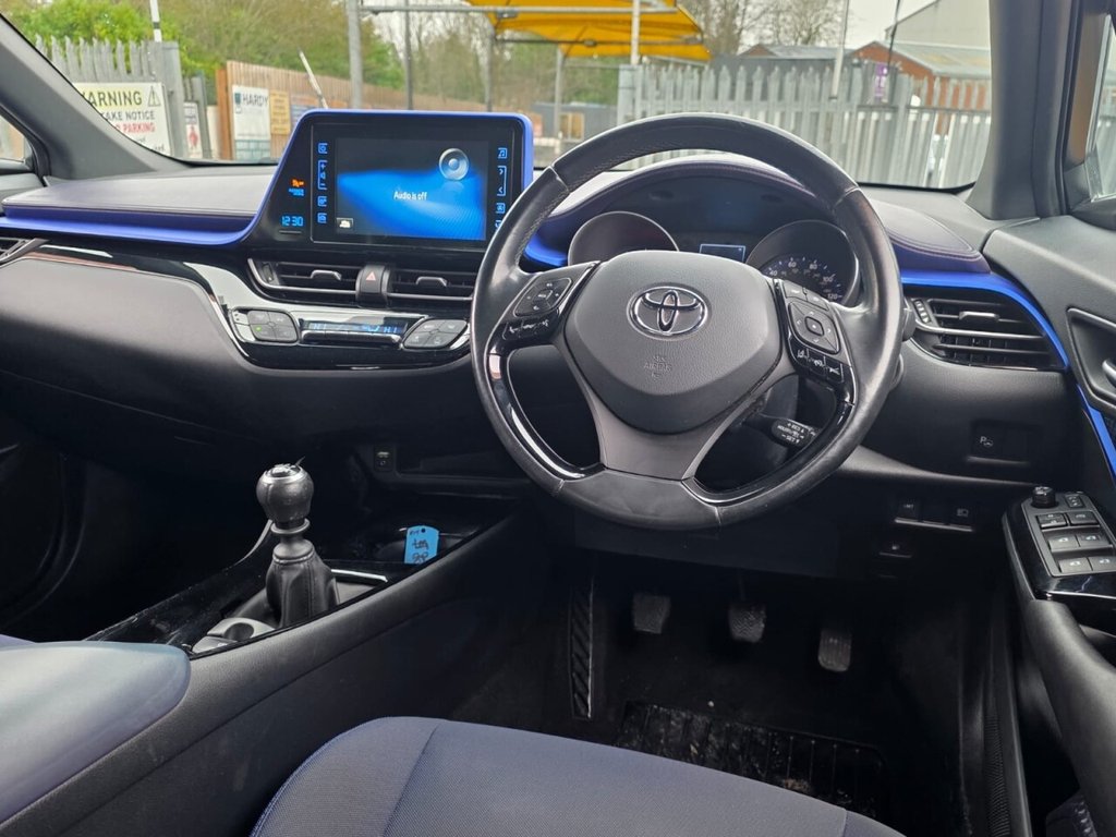 Used Toyota C-HR 2017 for sale - 77122334: Photo 21