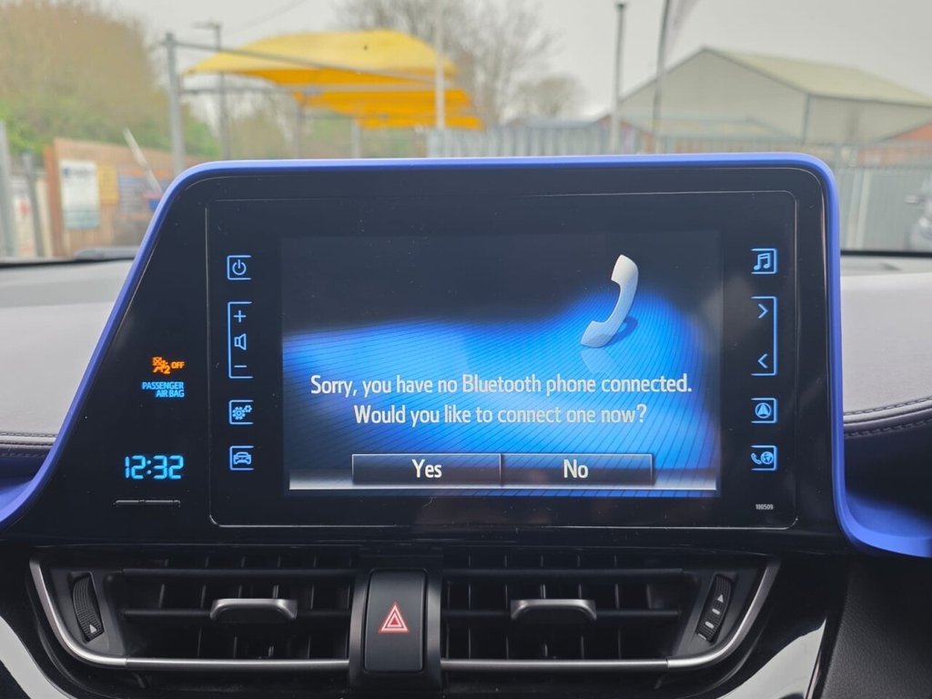 Used Toyota C-HR 2017 for sale - 77122334: Photo 24