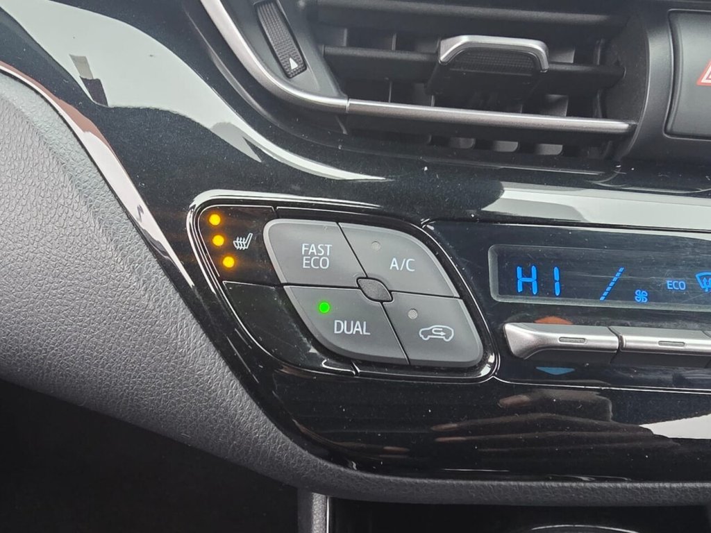 Used Toyota C-HR 2017 for sale - 77122334: Photo 25