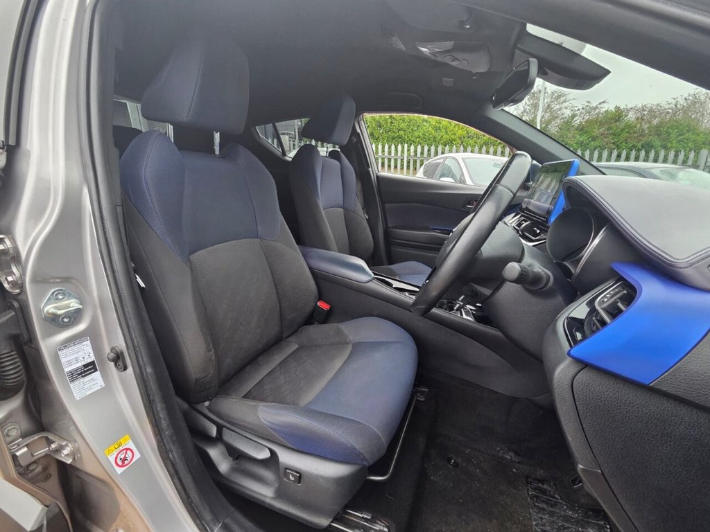 Used Toyota C-HR 2017 for sale - 77122334: Photo 6