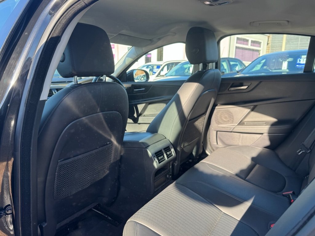 Used Jaguar XE 2016 for sale - 76642599: Photo 17