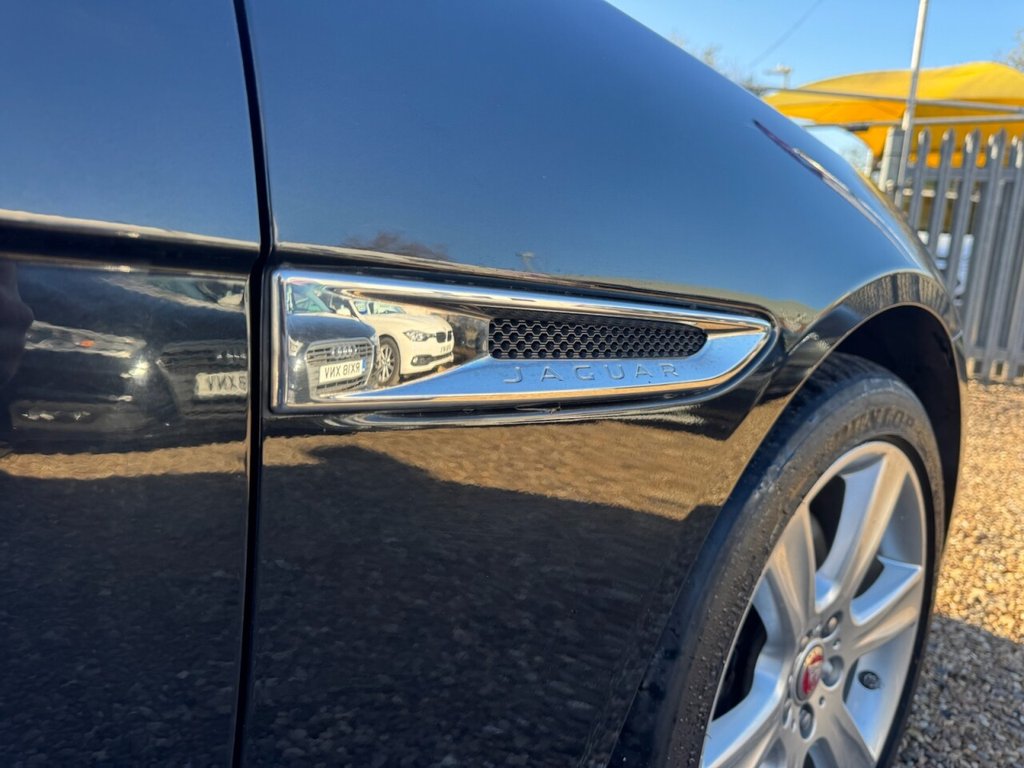 Used Jaguar XE 2016 for sale - 76642599: Photo 25