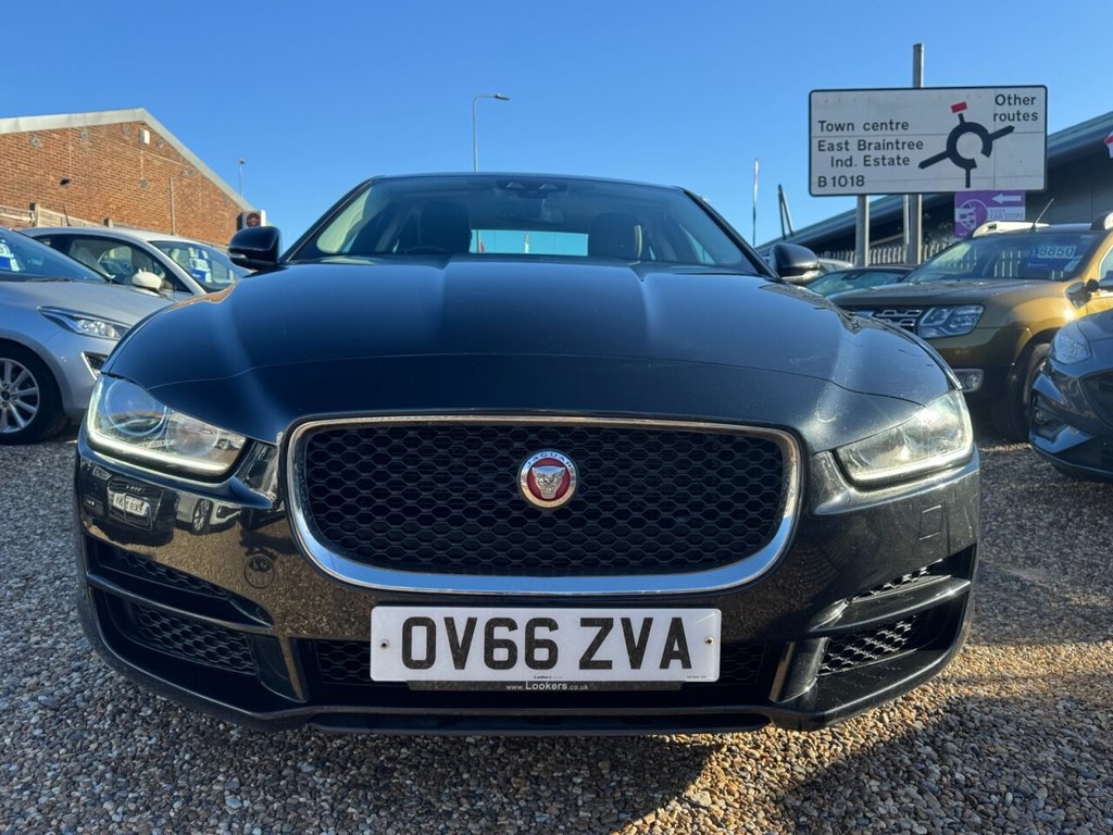 Used Jaguar XE 2016 for sale - 76642599: Photo 3