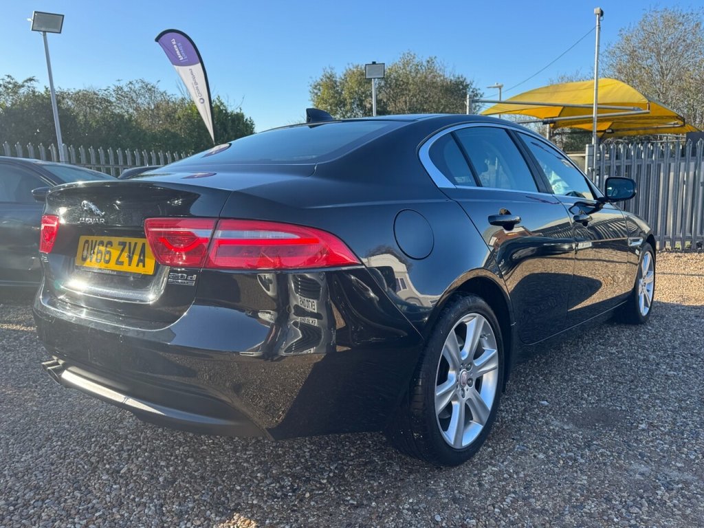 Used Jaguar XE 2016 for sale - 76642599: Photo 8