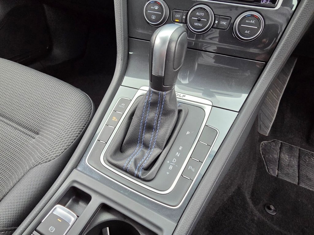 Used Volkswagen Golf 2020 for sale - 76163059: Photo 21