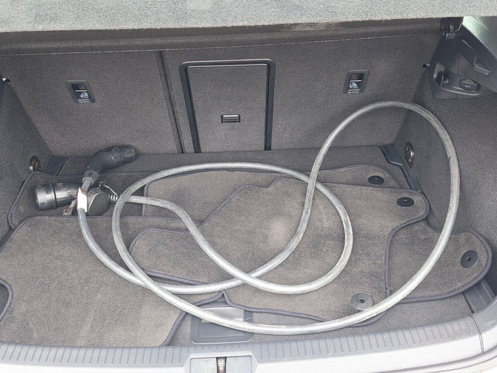 Used Volkswagen Golf 2020 for sale - 76163059: Photo 7