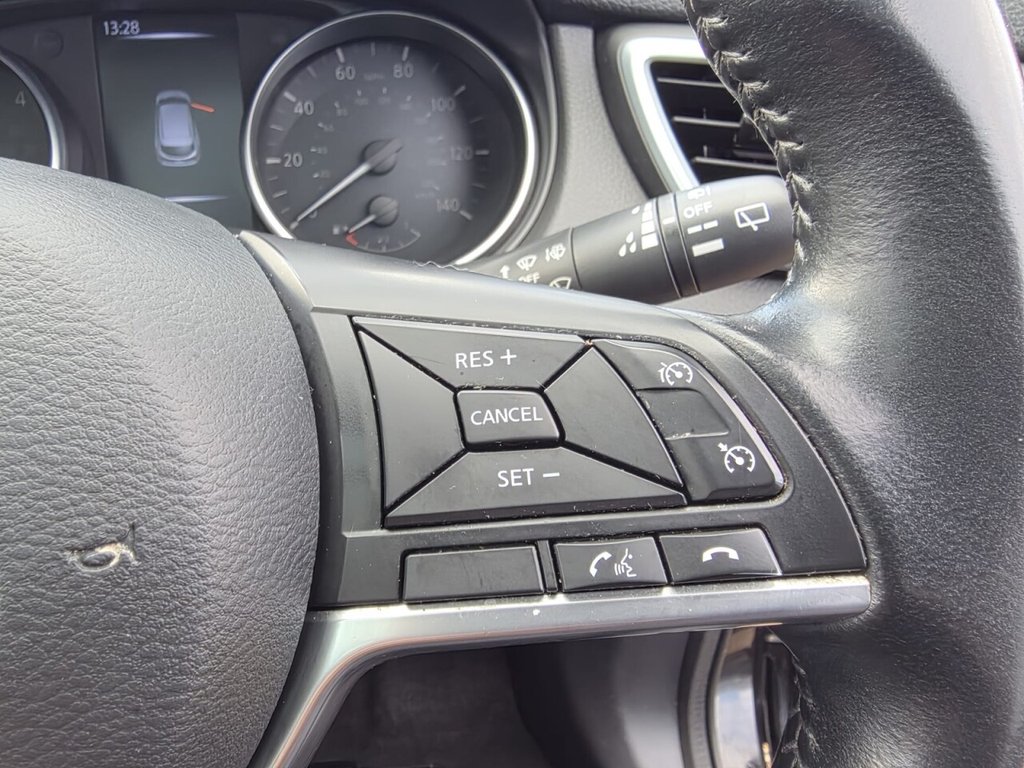 Used Nissan Qashqai 2018 for sale - 77655071: Photo 19