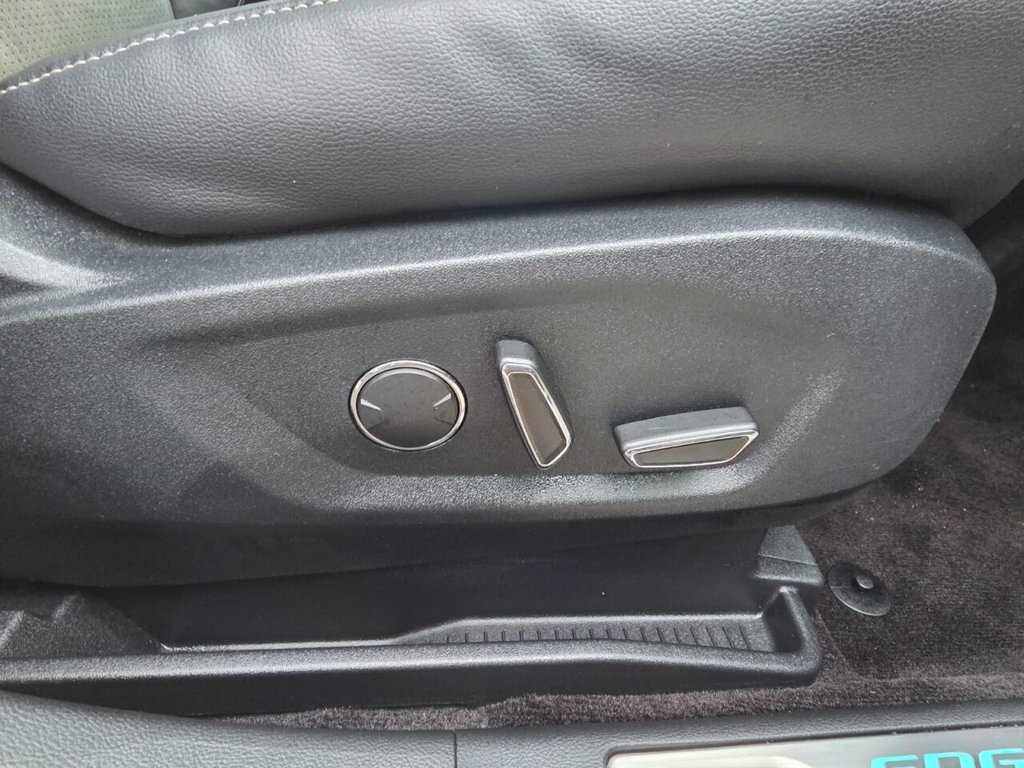 Used Ford Edge 2017 for sale - 76923901: Photo 17