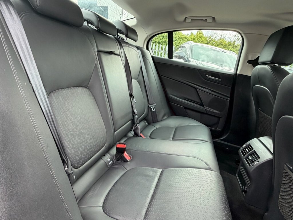 Used Jaguar XE 2015 for sale - 78097176: Photo 20