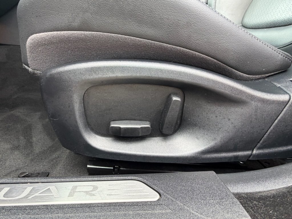 Used Jaguar XE 2015 for sale - 78097176: Photo 30