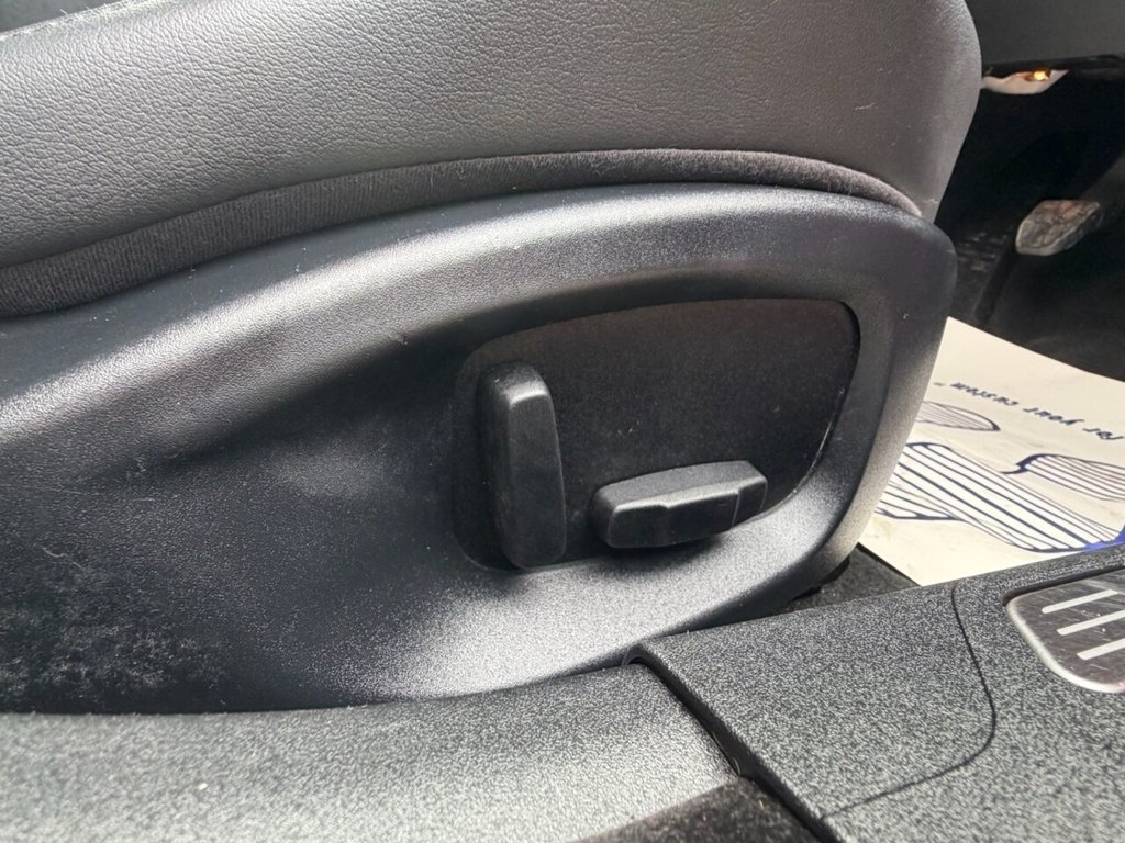 Used Jaguar XE 2015 for sale - 78097176: Photo 33