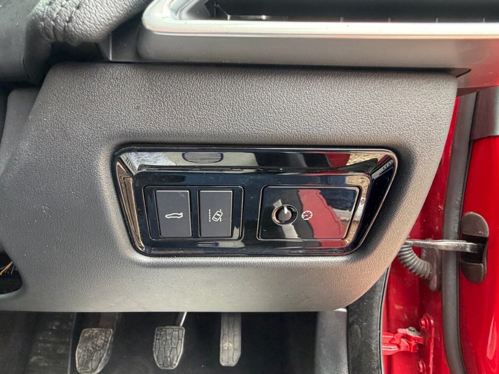 Used Jaguar XE 2015 for sale - 78097176: Photo 39