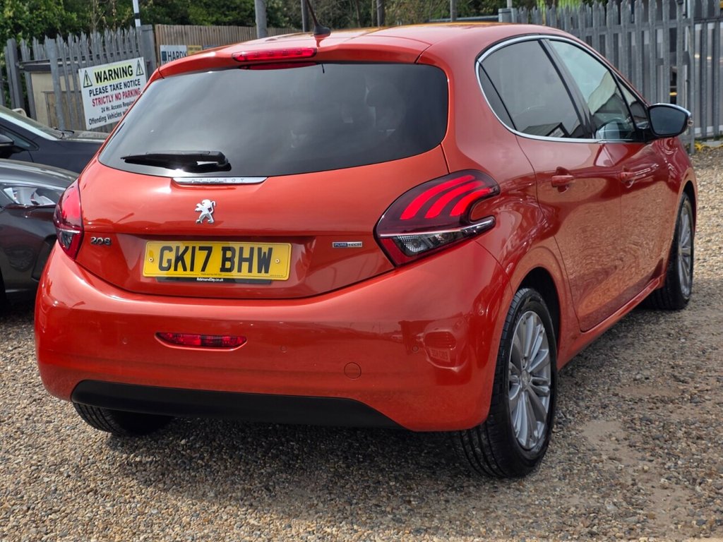 Used Peugeot 208 2017 for sale - 78181626: Photo 2