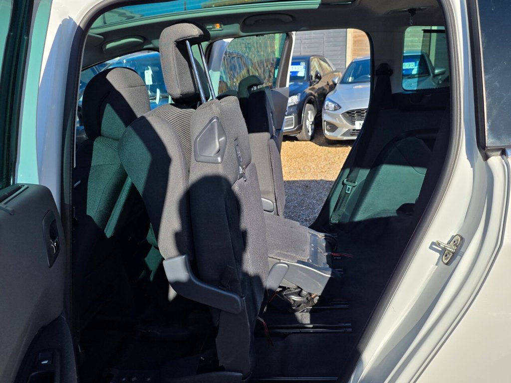 Used Peugeot 5008 2015 for sale - 76368250: Photo 17