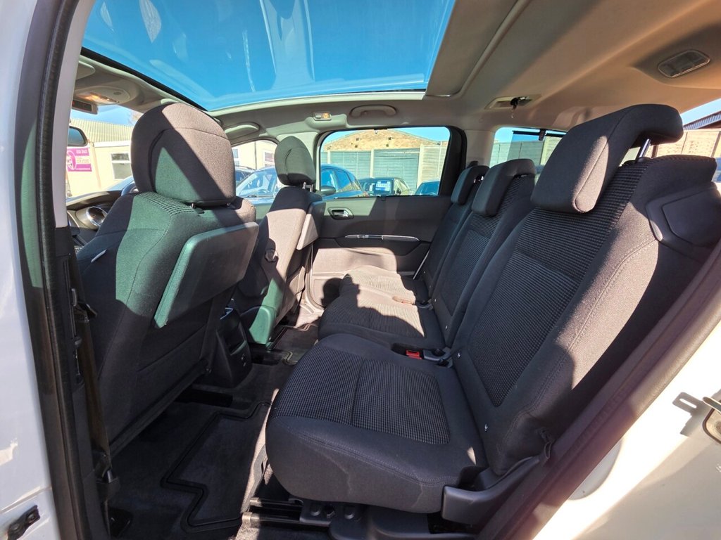 Used Peugeot 5008 2015 for sale - 76368250: Photo 22