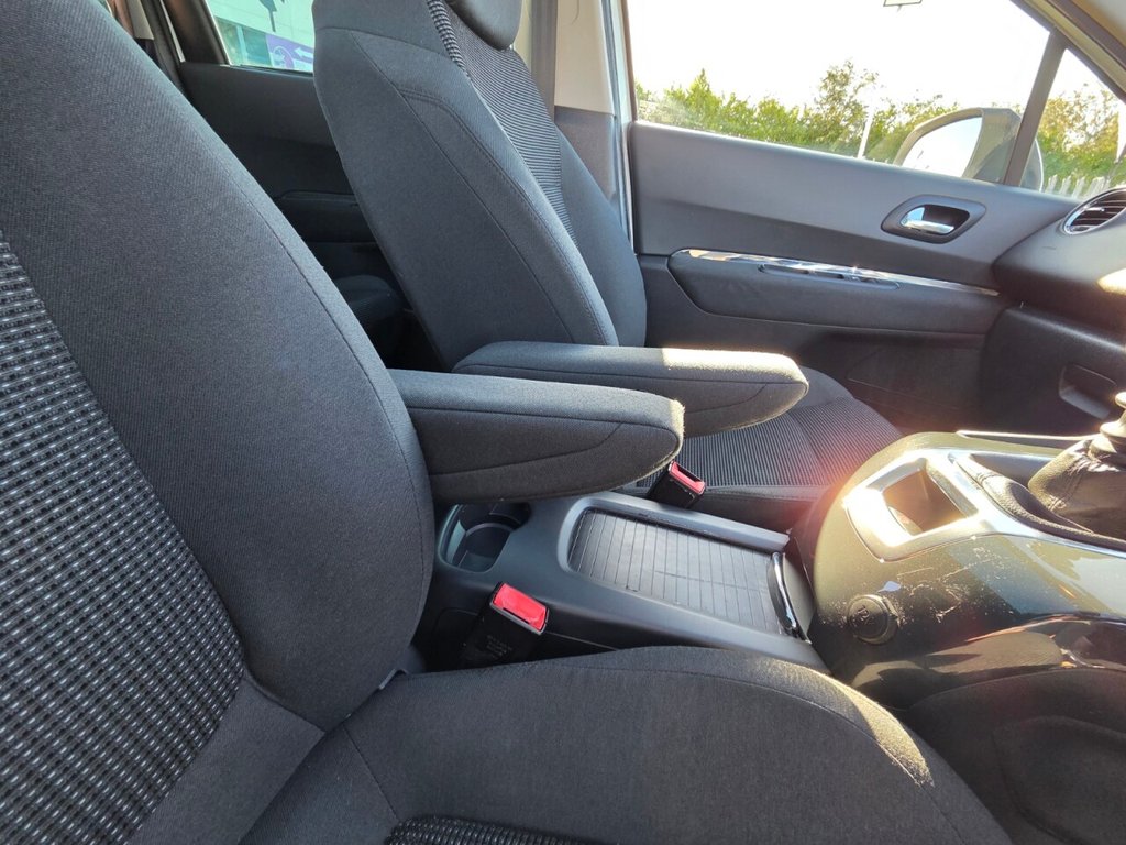 Used Peugeot 5008 2015 for sale - 76368250: Photo 30