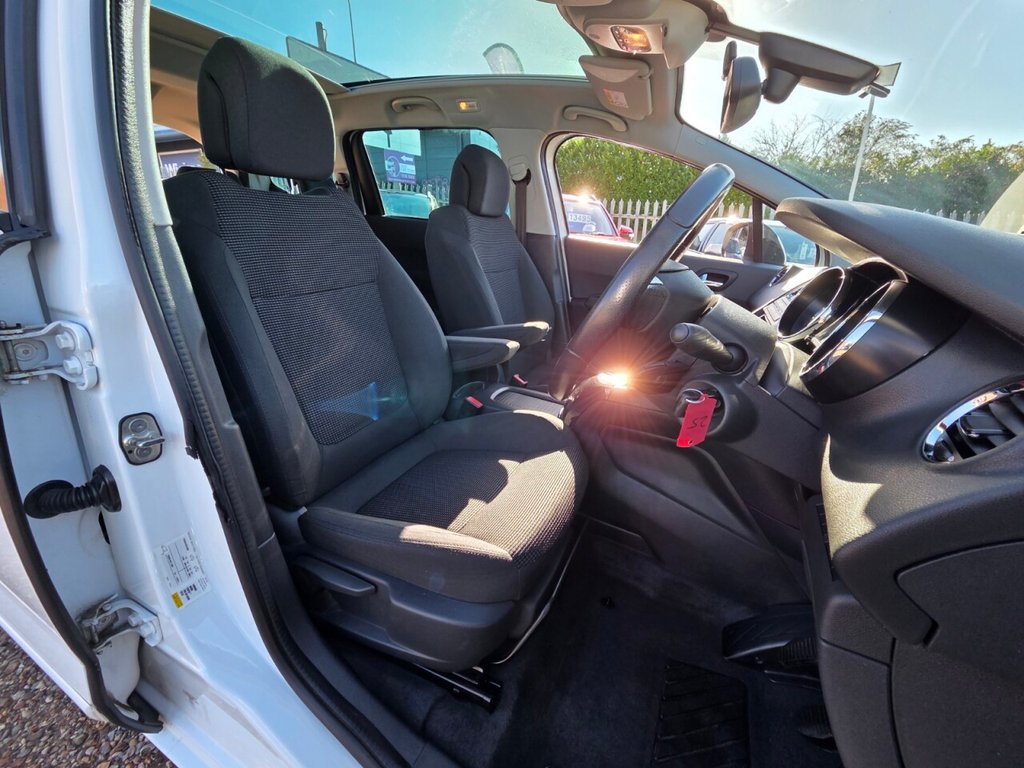 Used Peugeot 5008 2015 for sale - 76368250: Photo 32