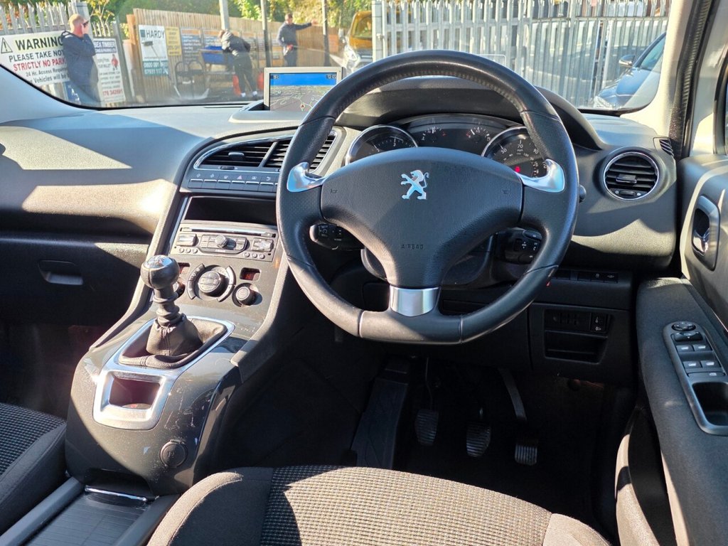 Used Peugeot 5008 2015 for sale - 76368250: Photo 35