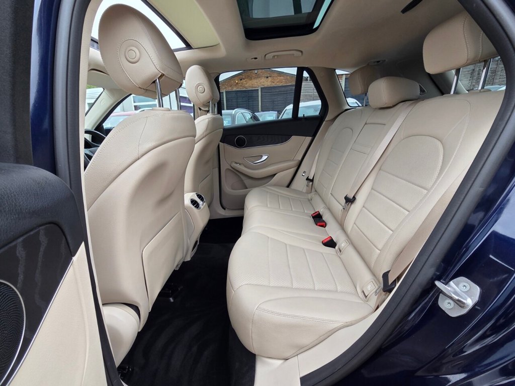 Used Mercedes-Benz GLC 2017 for sale - 76304345: Photo 17